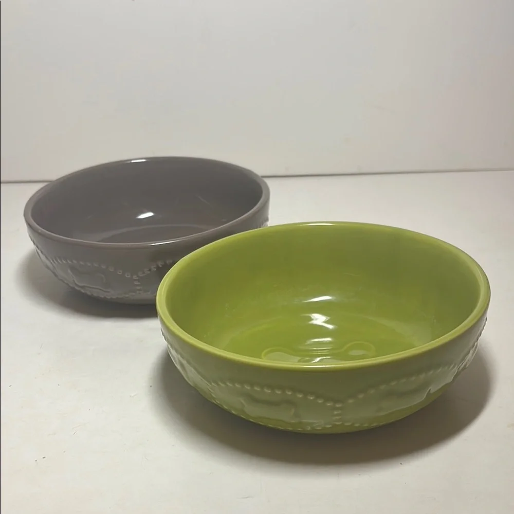 Top Paw Set of Two Ceramic Bowls